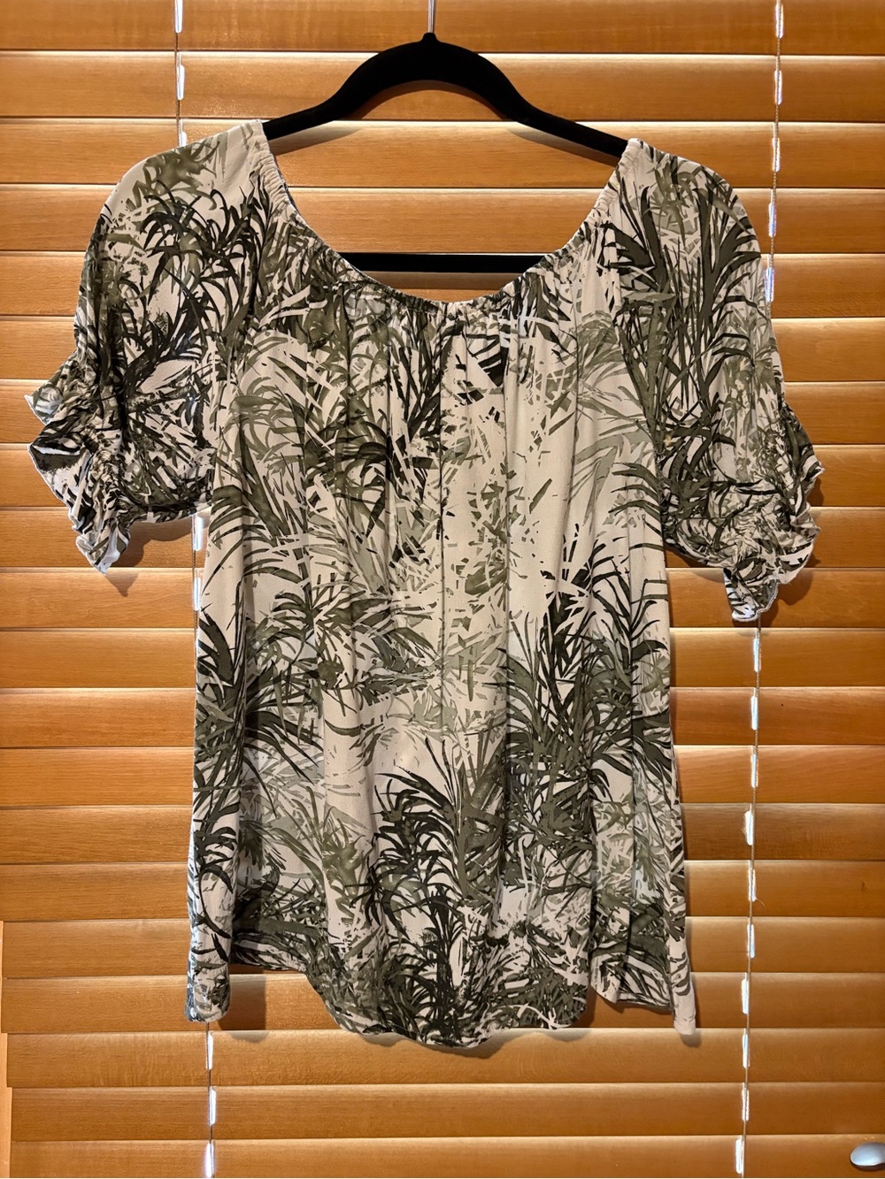 Sanctuary Tiki Palm Off the Shoulder Blouse Short Sleeve Blouse